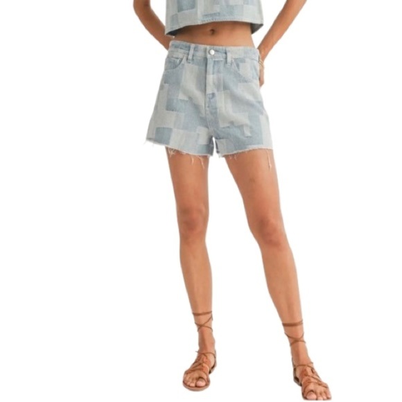 🆕 BLANK NYC The Barrow Patchwork Denim Shorts NWT SIZE 29 - Picture 1 of 6